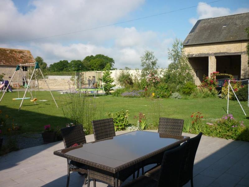 Domaine l'Îlot Pomme Cottage - Gîtes et Chambres d'hôtes avec piscine à Bayeux en Normandie - Le Jardin et la piscine