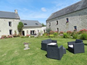 Domaine l'Îlot Pomme Cottage - Gîtes et Chambres d'hôtes avec piscine à Bayeux en Normandie - Le jardin