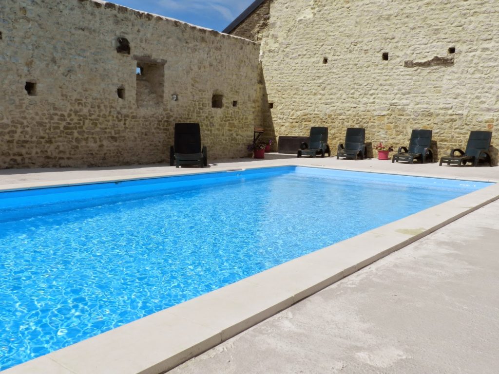 Domaine l'Îlot Pomme Cottage - Gîtes et Chambres d'hôtes avec piscine à Bayeux en Normandie - La Piscine Gîte