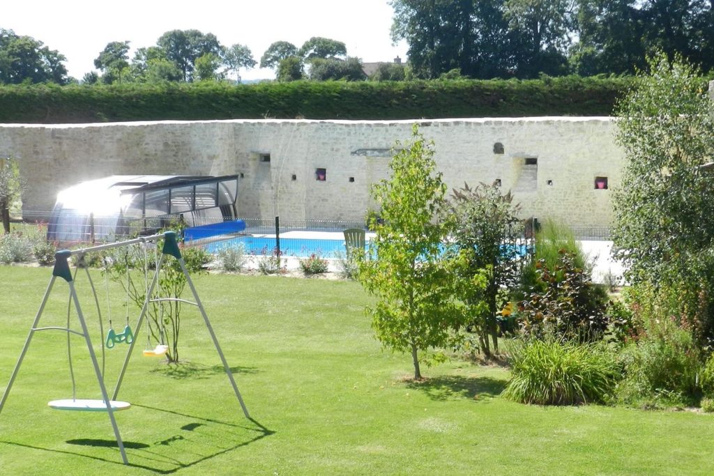 Domaine l'Îlot Pomme Cottage - Gîtes et Chambres d'hôtes avec piscine à Bayeux en Normandie - La Piscine ouverte