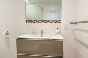 LilotPommeCottage_Pomme-de-pin_Salle-de-bain_1